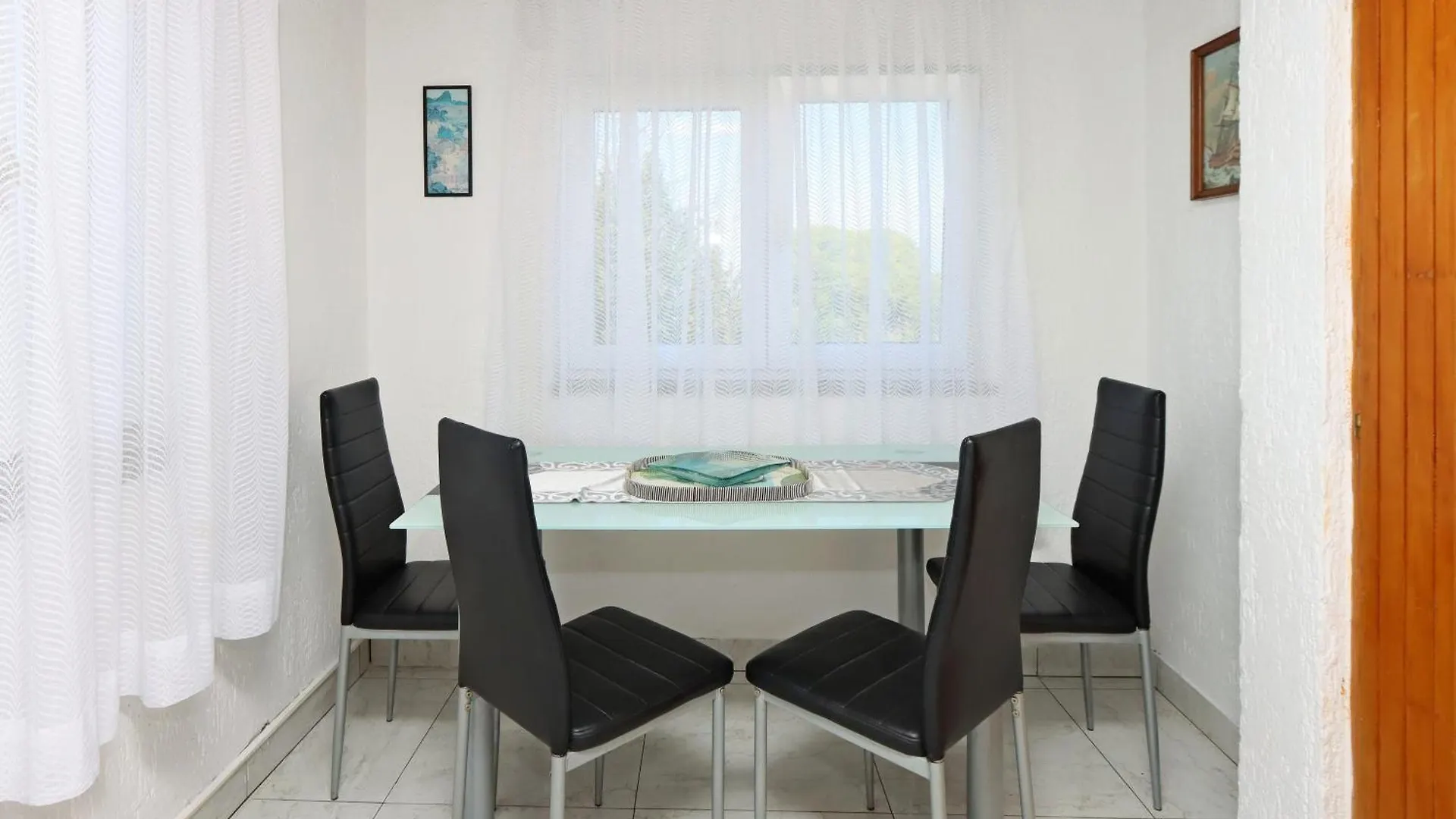 Apartments With A Parking Space Malinska